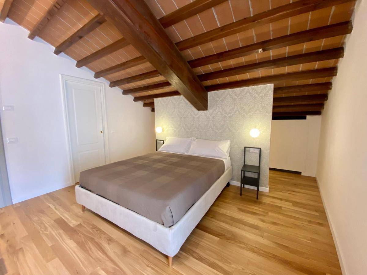 Residenza D'Epoca Dei Fondachi Hotel Сарцана Екстериор снимка
