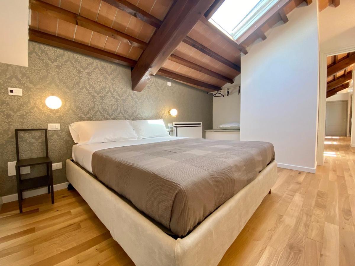 Residenza D'Epoca Dei Fondachi Hotel Сарцана Екстериор снимка